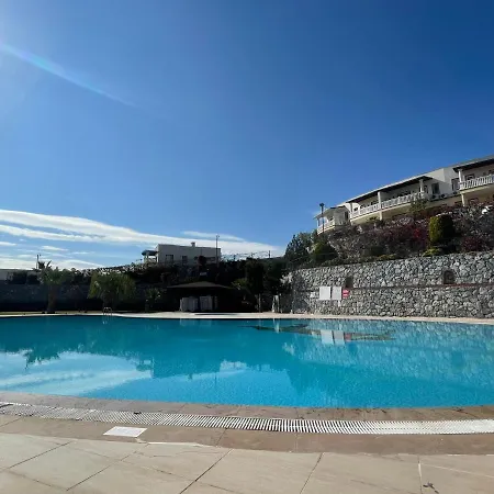 Lakeside Gardens - 2 Bedroom - Sleeps 6 Milas