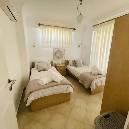 Apartman Lakeside Gardens - 2 Bedroom - Sleeps 6 Milas